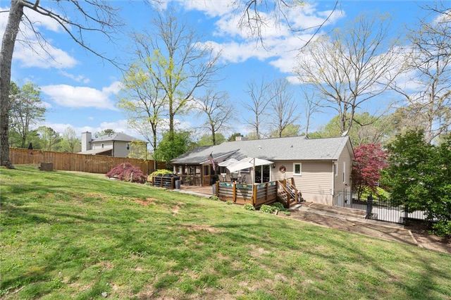 1003 Knotts Pointe Drive, Woodstock, GA 30188