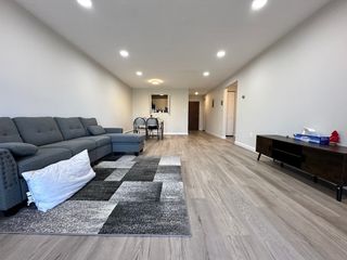 73 Charlesbank Rd 306, Newton, MA 02458