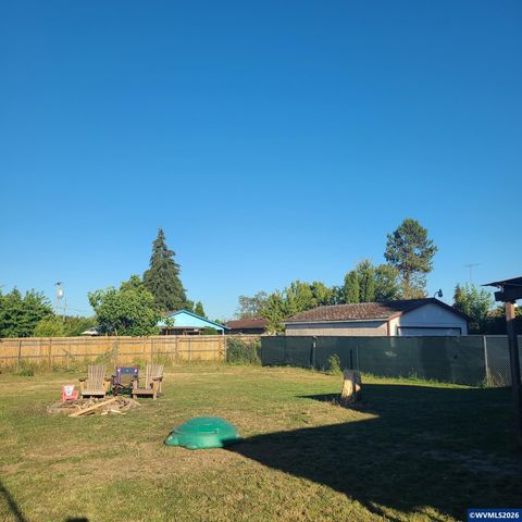 267 N 5th St, Jefferson, OR 97352