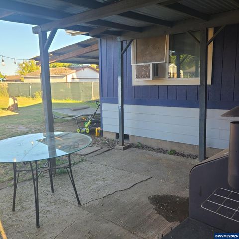 267 N 5th St, Jefferson, OR 97352