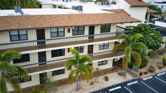 305 30TH AVENUE W A207, Bradenton, FL 34205