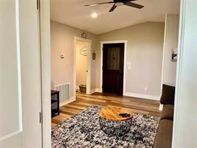 6515 Prihoda Road, Willow Springs, TX 78940