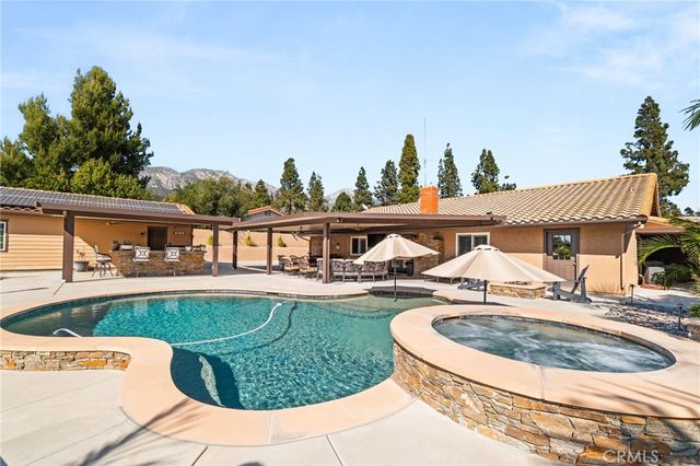 2241 N Campus, Upland, CA 91784