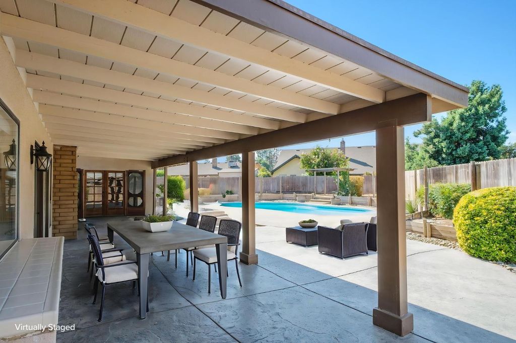 Image 37 of property listing at 8507 N Akron Avenue, Fresno, CA 93720