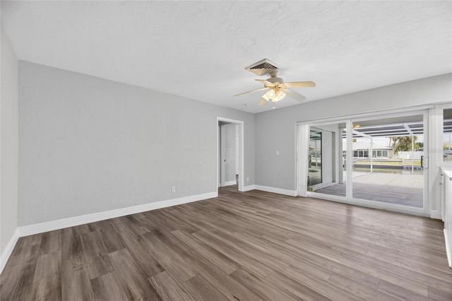 6305 COTTONWOOD LANE, Apollo Beach, FL 33572