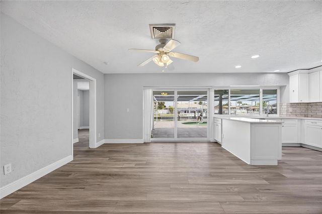 6305 COTTONWOOD LANE, Apollo Beach, FL 33572