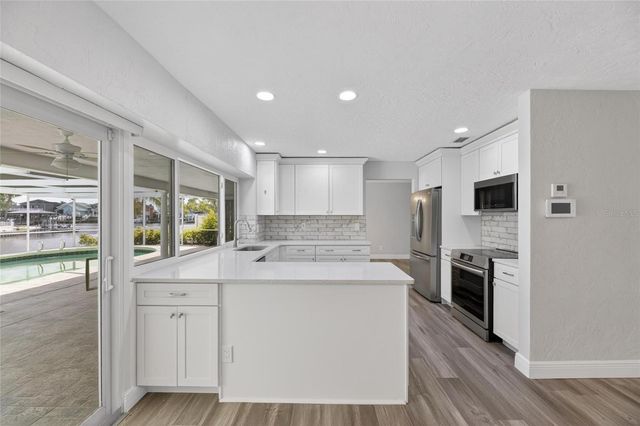 6305 COTTONWOOD LANE, Apollo Beach, FL 33572