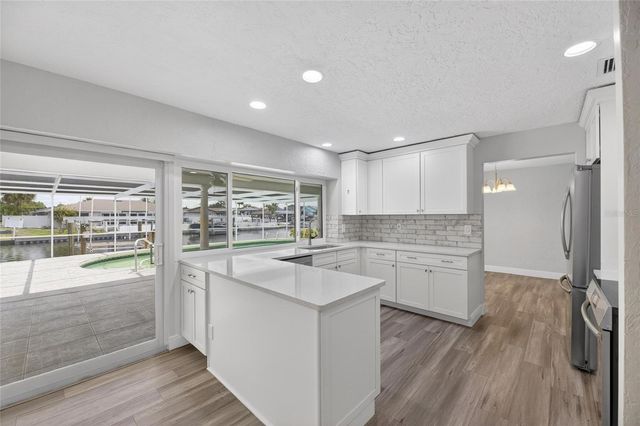 6305 COTTONWOOD LANE, Apollo Beach, FL 33572