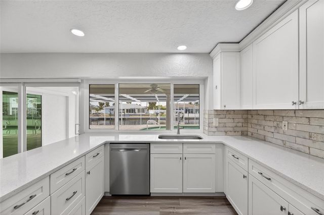 6305 COTTONWOOD LANE, Apollo Beach, FL 33572