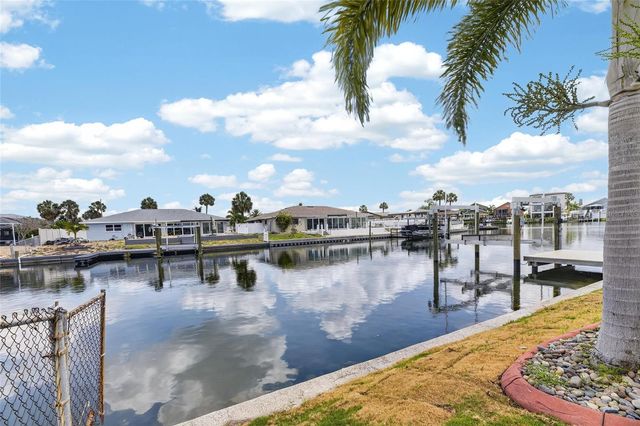6305 COTTONWOOD LANE, Apollo Beach, FL 33572