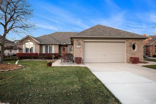 18899 Sandhurst Drive, Clinton Township, MI 48038