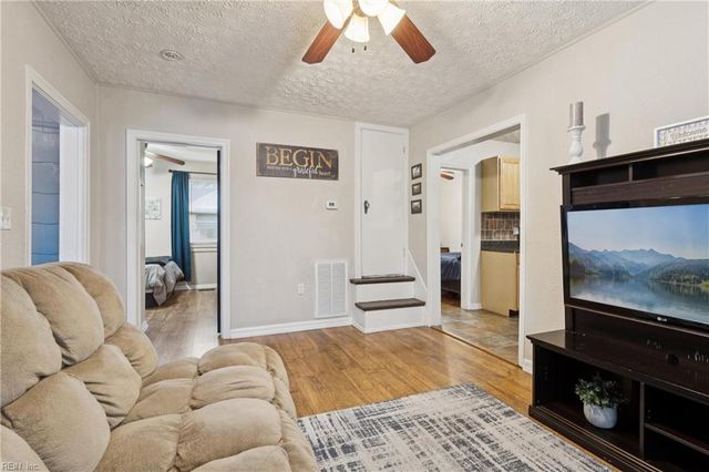 628 Decatur ST, Newport News, VA 23605