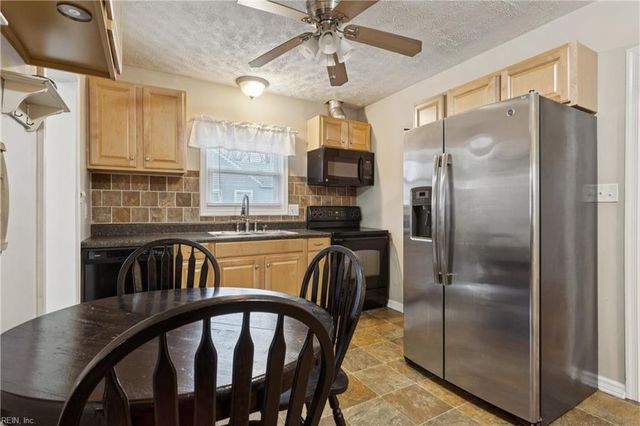 628 Decatur ST, Newport News, VA 23605