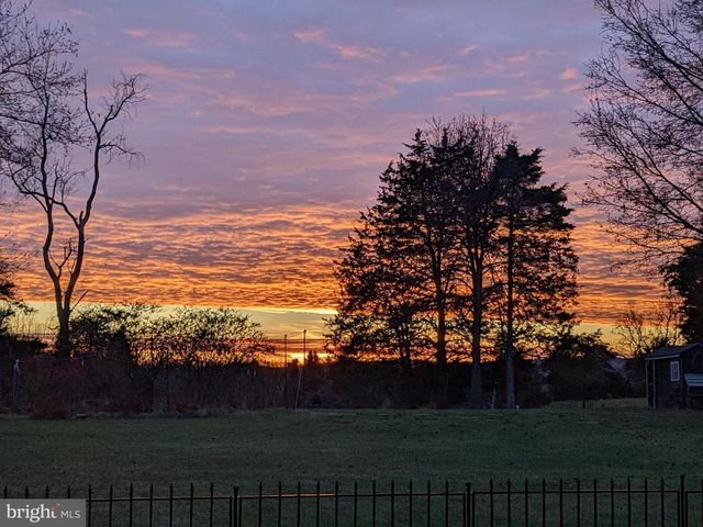 11929 FOLLY LN, Lovettsville, VA 20180