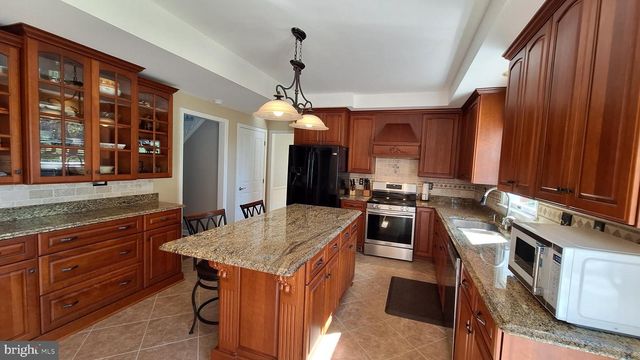 11929 FOLLY LN, Lovettsville, VA 20180