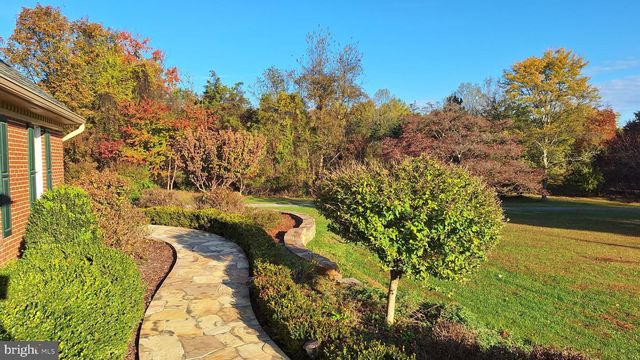 11929 FOLLY LN, Lovettsville, VA 20180