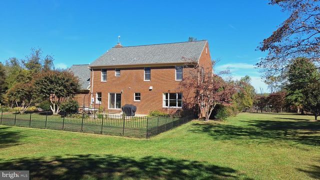 11929 FOLLY LN, Lovettsville, VA 20180