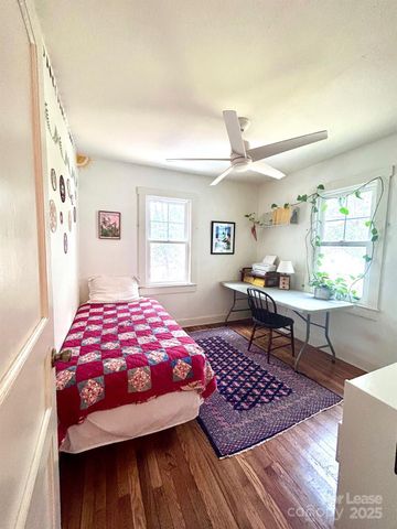 15 Pruitt Street, Asheville, NC 28806