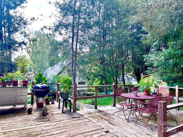 15 Pruitt Street, Asheville, NC 28806