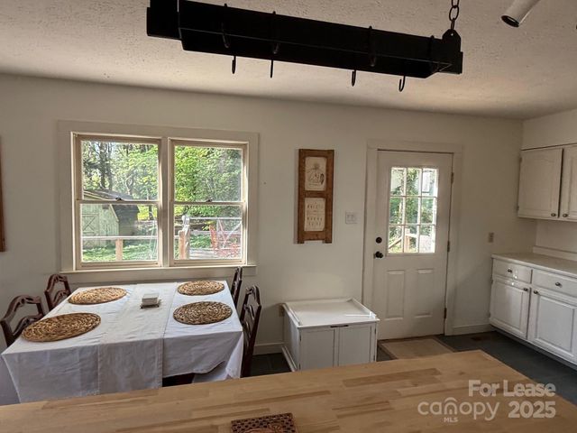 15 Pruitt Street, Asheville, NC 28806