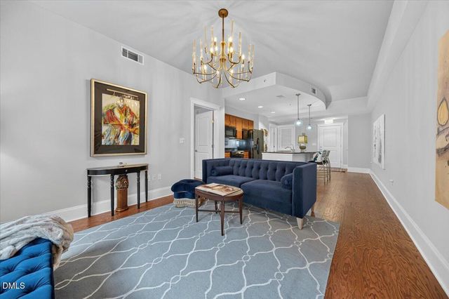 222 Glenwood Avenue 212, Raleigh, NC 27603