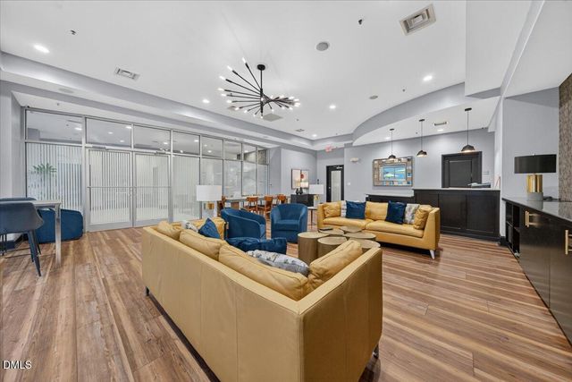 222 Glenwood Avenue 212, Raleigh, NC 27603