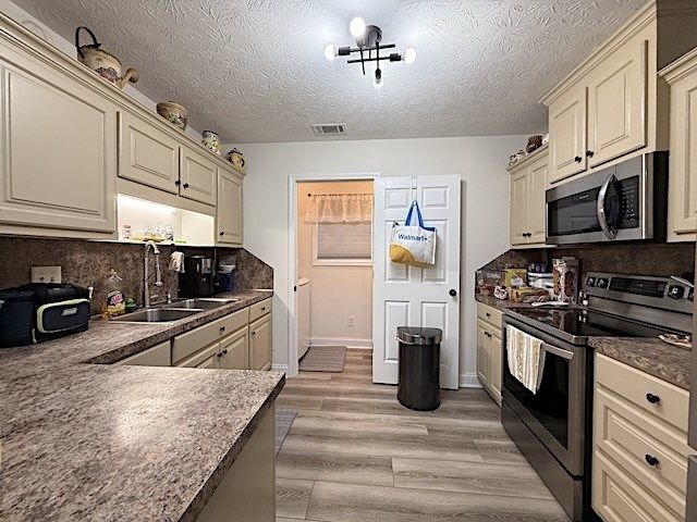 1 Lee Road 2138, Phenix City, AL 36870