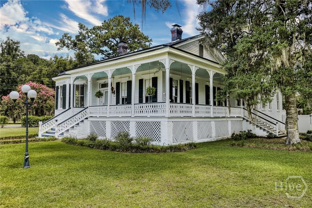 Image 3 of property listing at 608 Pine Street, Guyton, GA 31312