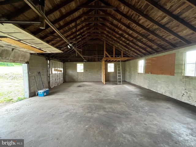 240 UNIVERSITY RD, Lincoln University, PA 19352