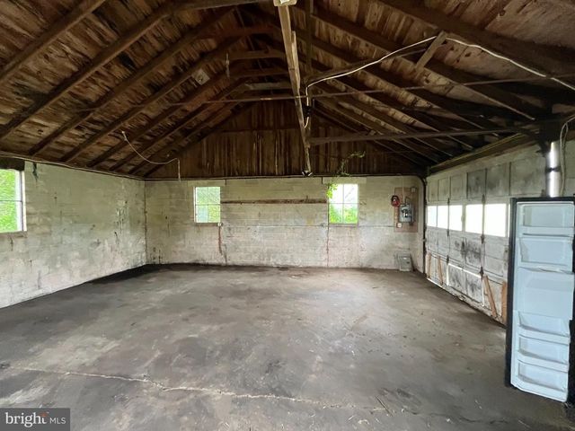 240 UNIVERSITY RD, Lincoln University, PA 19352
