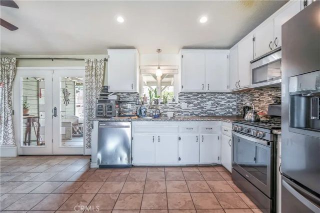 17133 Mesquite Rd, Apple Valley, CA 92307