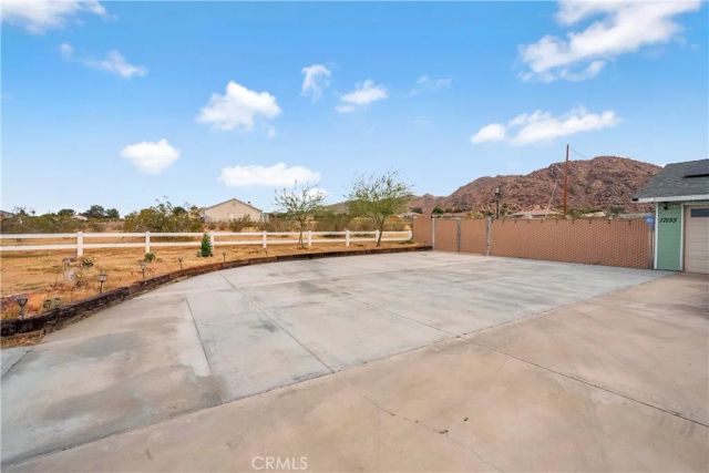 17133 Mesquite Rd, Apple Valley, CA 92307