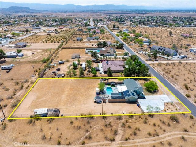 17133 Mesquite Rd, Apple Valley, CA 92307