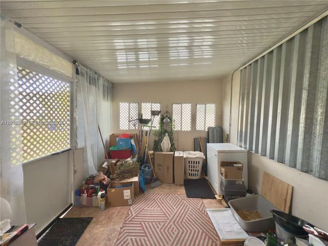 6137 Garfield St, Hollywood, FL 33024