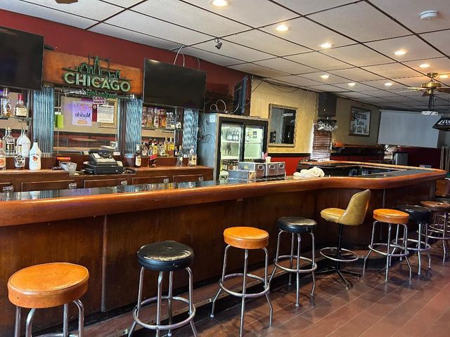 5948 W Diversey Avenue, Chicago, IL 60639
