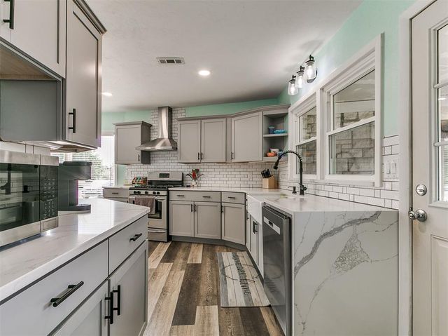 1127 S Reno Avenue, El Reno, OK 73036