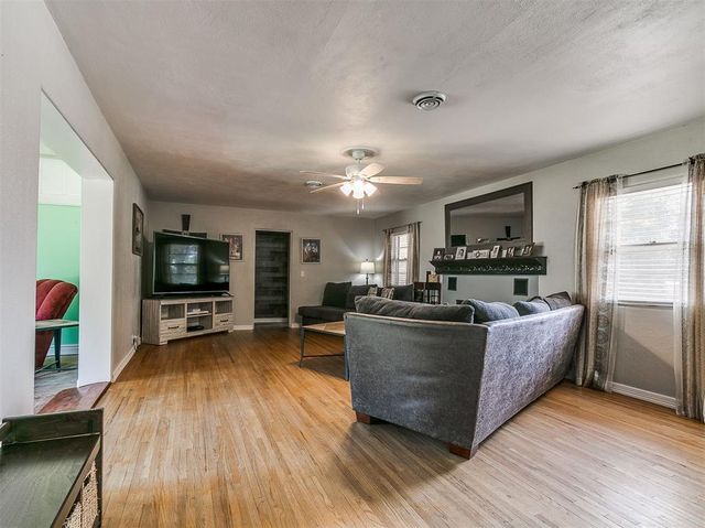 1127 S Reno Avenue, El Reno, OK 73036