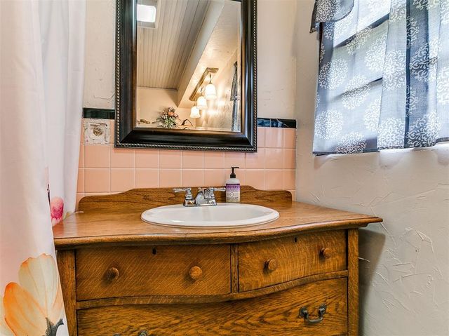 1127 S Reno Avenue, El Reno, OK 73036