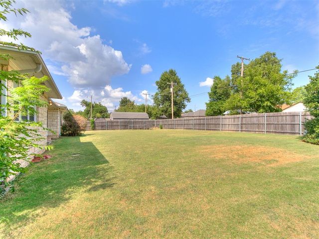 1127 S Reno Avenue, El Reno, OK 73036