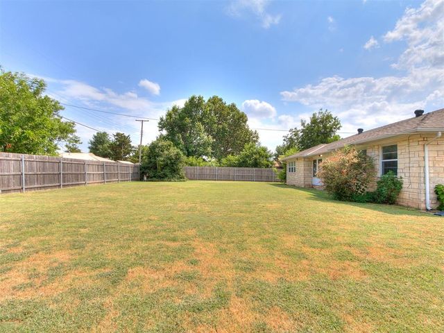 1127 S Reno Avenue, El Reno, OK 73036