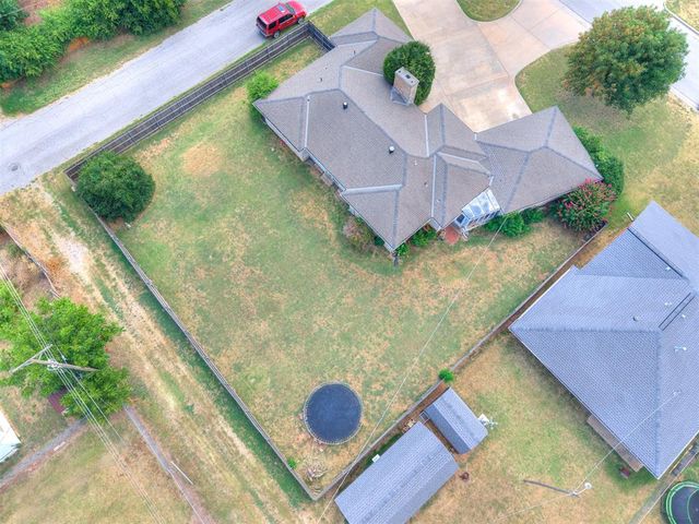 1127 S Reno Avenue, El Reno, OK 73036