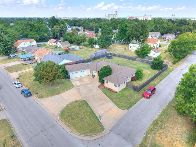 1127 S Reno Avenue, El Reno, OK 73036