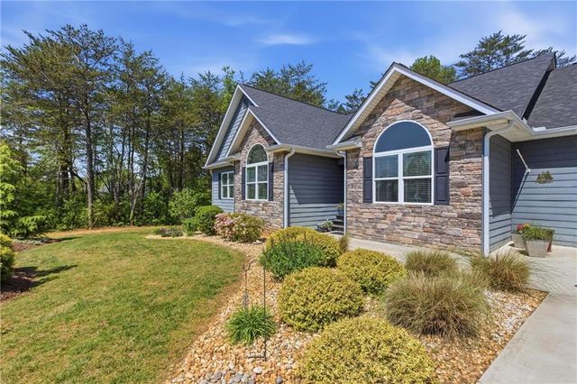 393 Linwood Drive, Demorest, GA 30535