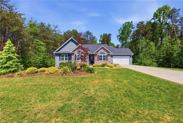 393 Linwood Drive, Demorest, GA 30535
