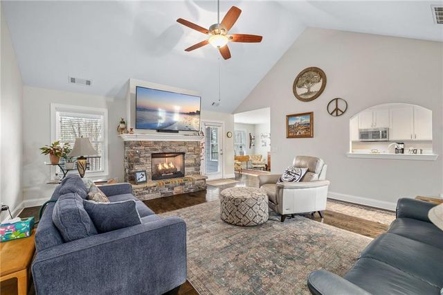 393 Linwood Drive, Demorest, GA 30535