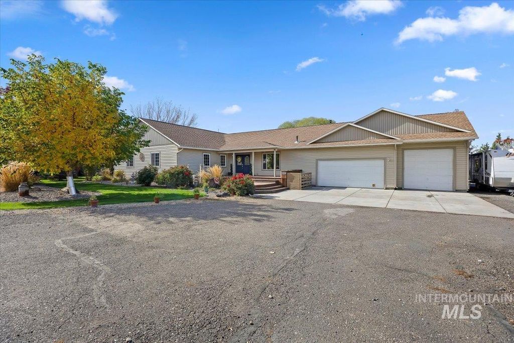 4109 Creekview Dr, Twin Falls, ID 83301 photo 2