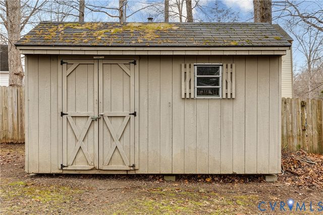 1304 Logan Trace Ct, Midlothian, VA 23114