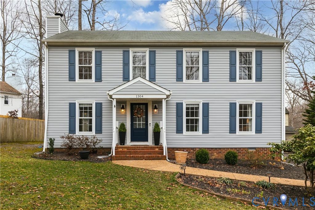 1304 Logan Trace Ct, Midlothian, VA 23114