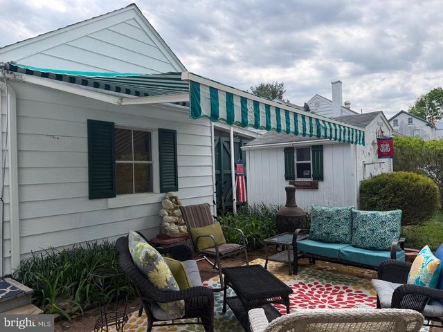 993 GRAVEL PIKE, Palm, PA 18070
