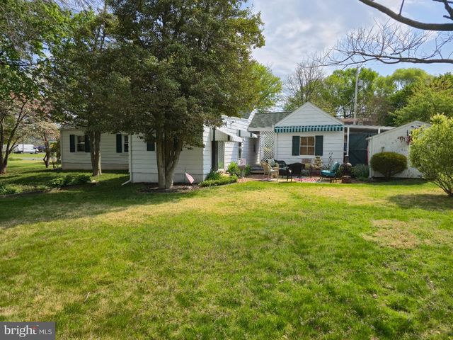 993 GRAVEL PIKE, Palm, PA 18070